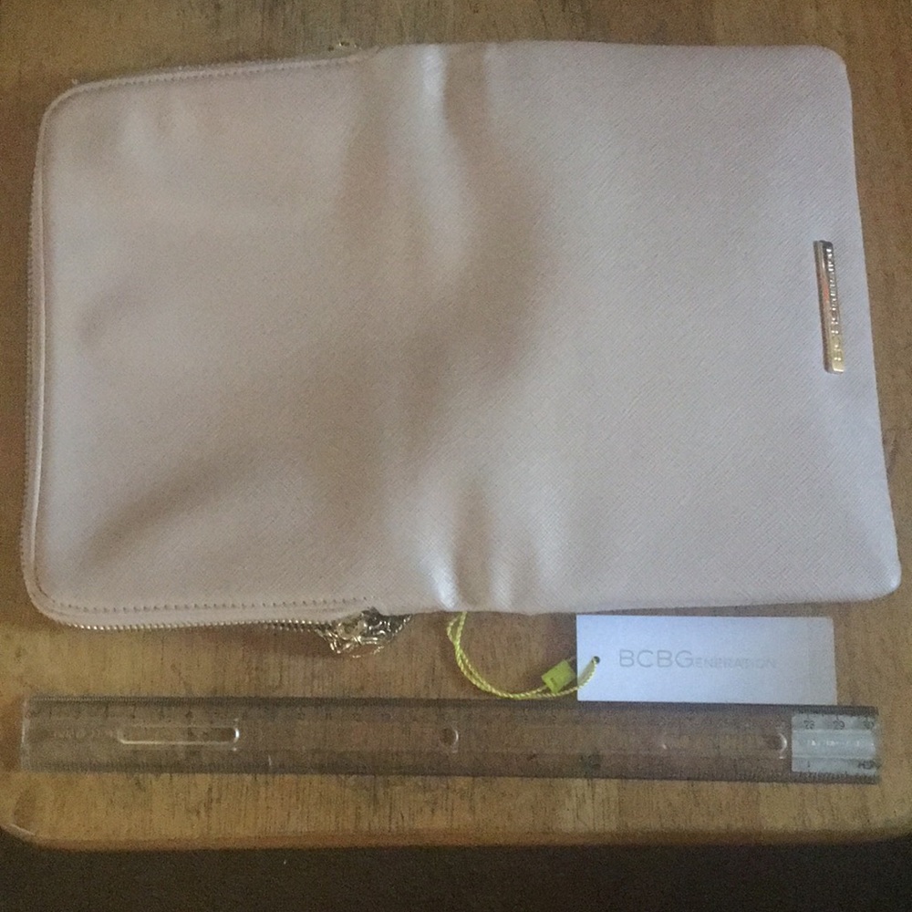 BCBGeneration light pink clutch - Picture 8 of 8